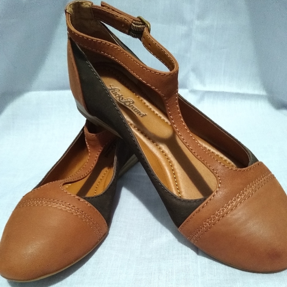 New! Lucky Brand Flat